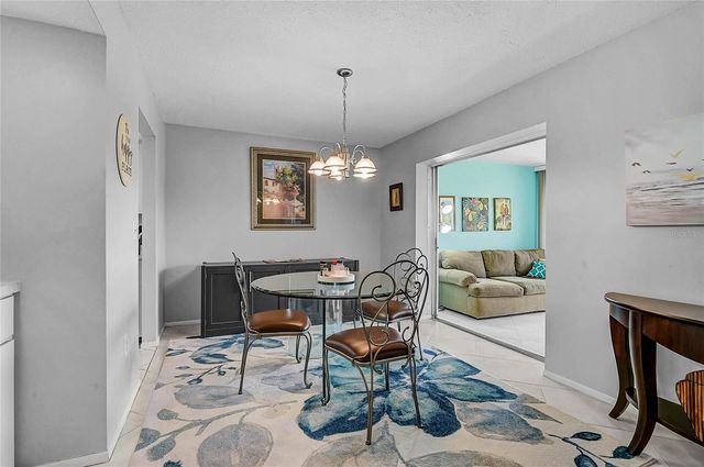 7128 W COUNTRY CLUB DRIVE N, Sarasota, FL 34243