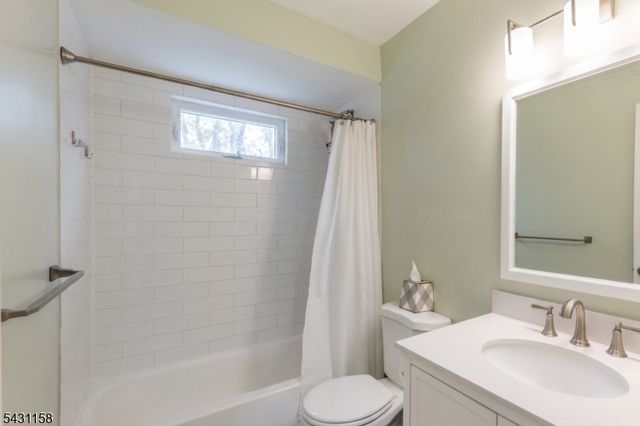 54 Highview Ter, Rockaway Twp., NJ 07801