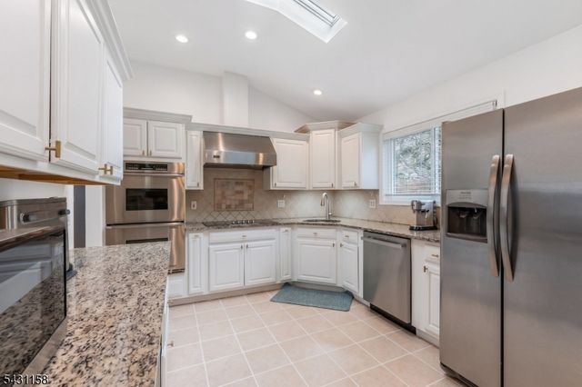54 Highview Ter, Rockaway Twp., NJ 07801