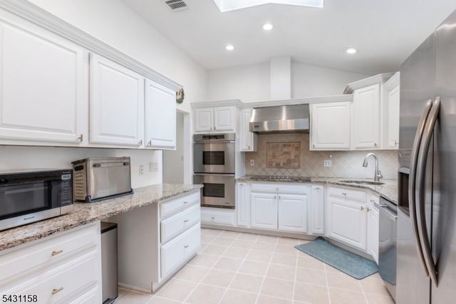 54 Highview Ter, Rockaway Twp., NJ 07801