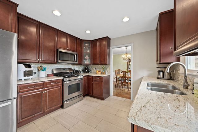 501 Hobby Avenue, Frankfort, IL 60423