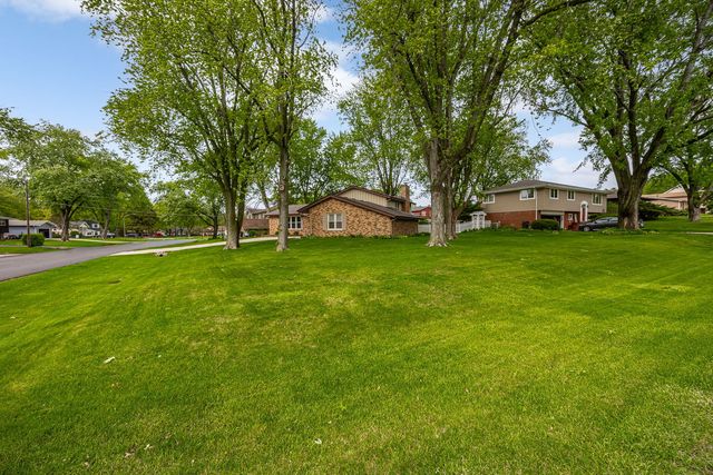 501 Hobby Avenue, Frankfort, IL 60423
