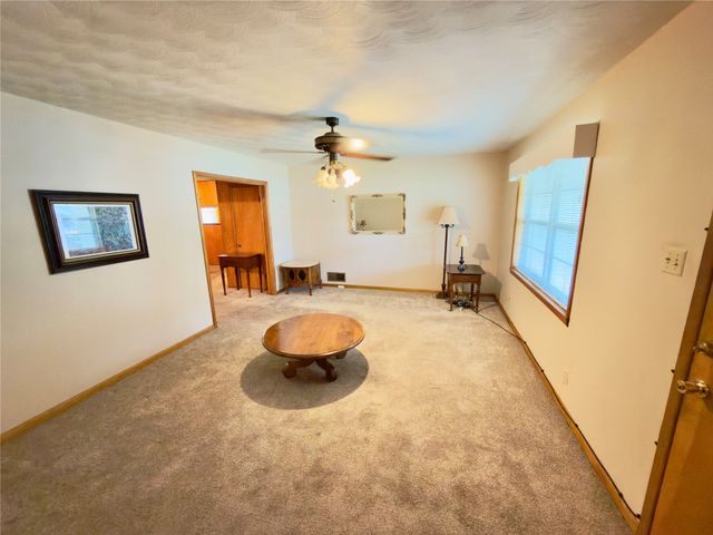 50 SE 13th Street, Paris, TX 75460