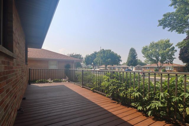 1703 W Whitaker AVENUE, Milwaukee, WI 53221