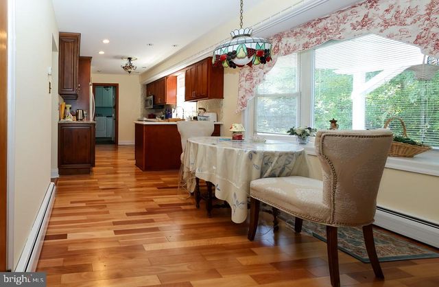 28 VALLEY VIEW DR, Fountainville, PA 18923