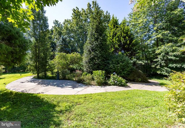 28 VALLEY VIEW DR, Fountainville, PA 18923