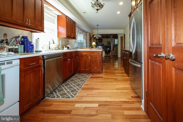 28 VALLEY VIEW DR, Fountainville, PA 18923