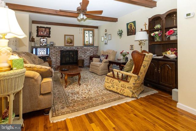 28 VALLEY VIEW DR, Fountainville, PA 18923