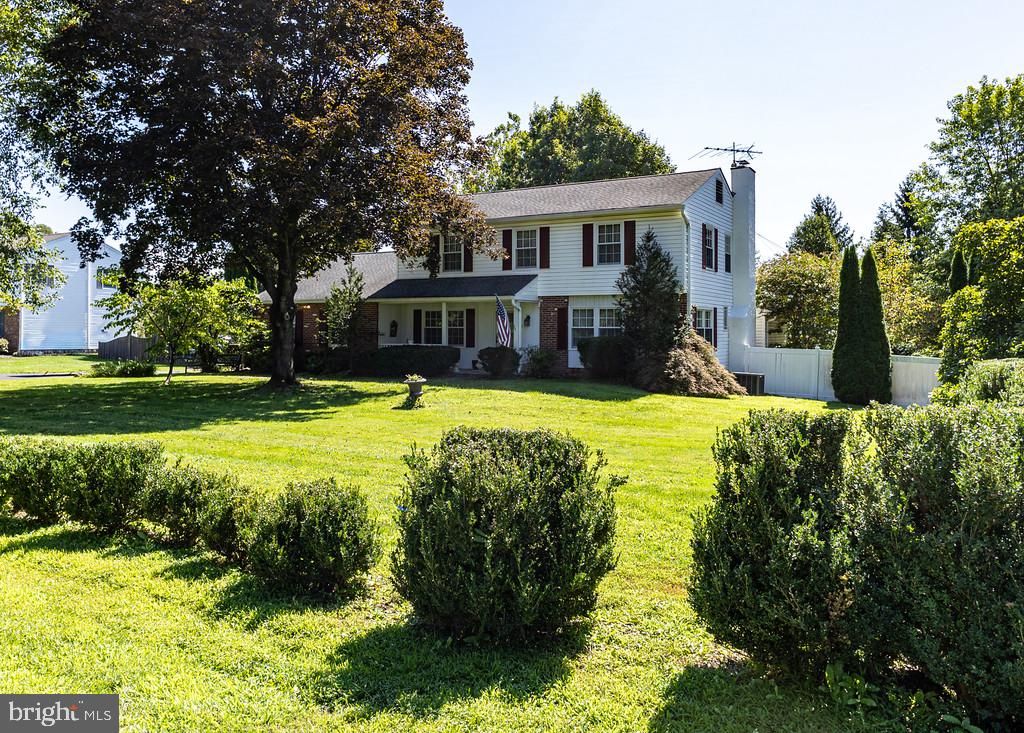 28 VALLEY VIEW DR, Fountainville, PA 18923
