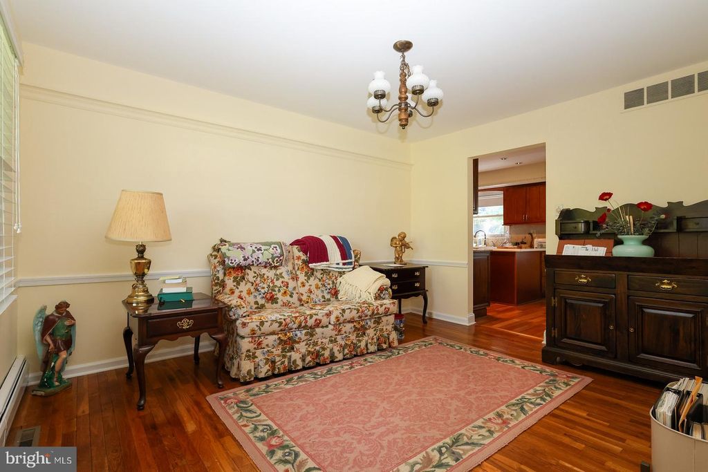 28 VALLEY VIEW DR, FOUNTAINVILLE, PA 18923 — photo 5
