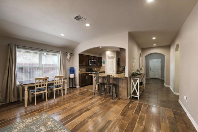 336 Country Crossing Circle, Magnolia, TX 77354