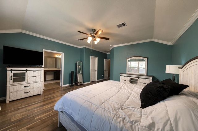 336 Country Crossing Circle, Magnolia, TX 77354