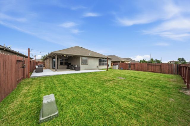336 Country Crossing Circle, Magnolia, TX 77354