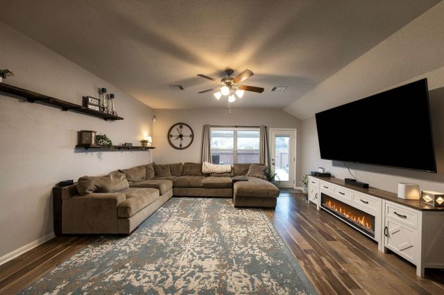 336 Country Crossing Circle, Magnolia, TX 77354