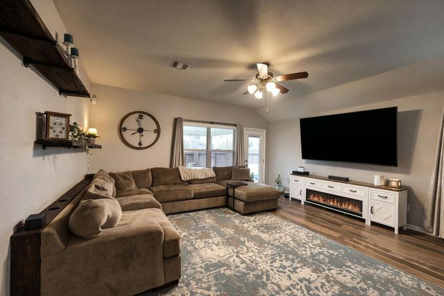 336 Country Crossing Circle, Magnolia, TX 77354