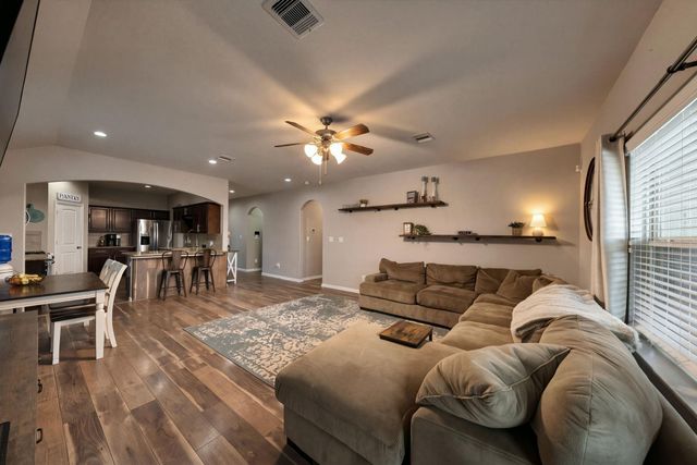 336 Country Crossing Circle, Magnolia, TX 77354