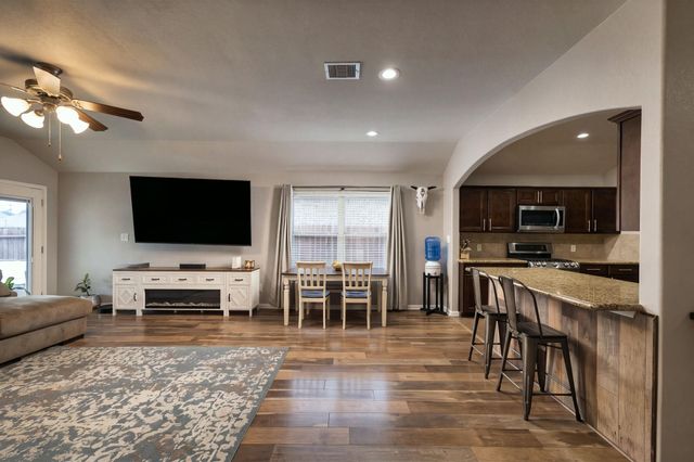 336 Country Crossing Circle, Magnolia, TX 77354