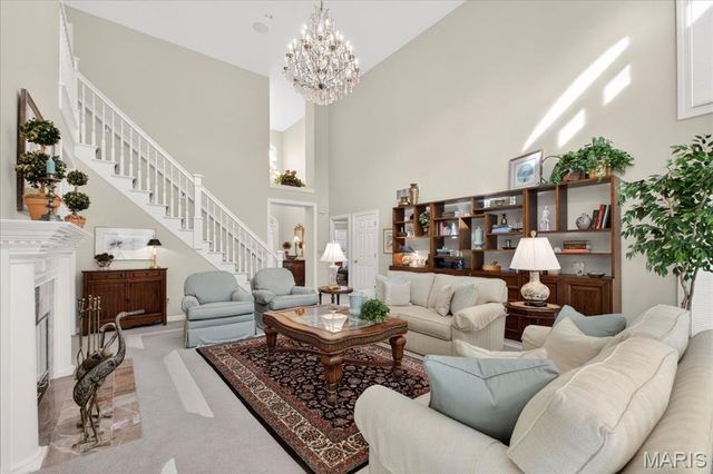 15920 Picardy Crest Court, Chesterfield, MO 63017