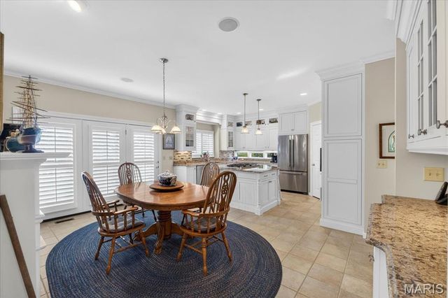 15920 Picardy Crest Court, Chesterfield, MO 63017