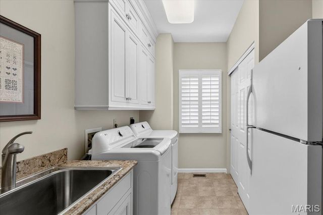 15920 Picardy Crest Court, Chesterfield, MO 63017