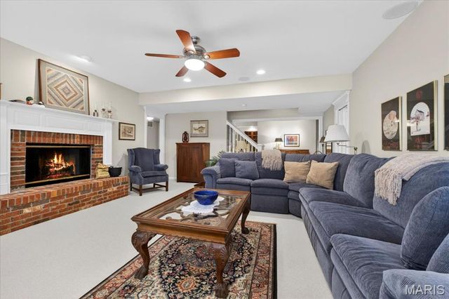 15920 Picardy Crest Court, Chesterfield, MO 63017