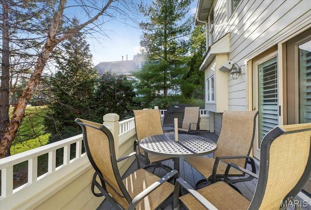 15920 Picardy Crest Court, Chesterfield, MO 63017