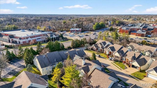 15920 Picardy Crest Court, Chesterfield, MO 63017