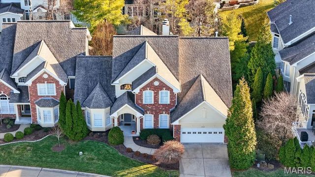 15920 Picardy Crest Court, Chesterfield, MO 63017
