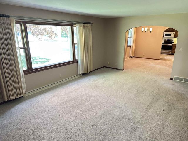 125 Maple Street, Orfordville, WI 53576