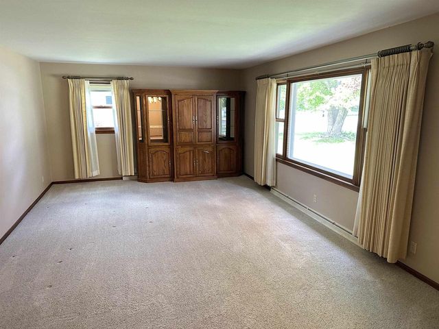 125 Maple Street, Orfordville, WI 53576