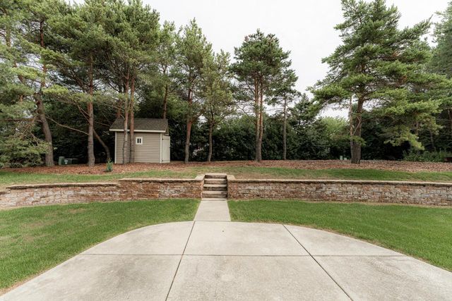 5020 Pine Tree CIRCLE, Racine, WI 53402