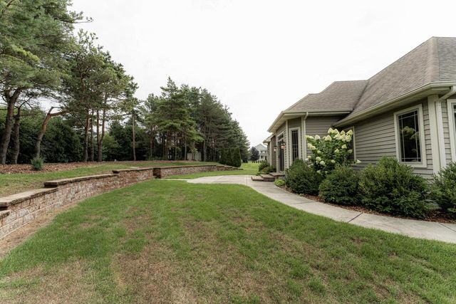 5020 Pine Tree CIRCLE, Racine, WI 53402