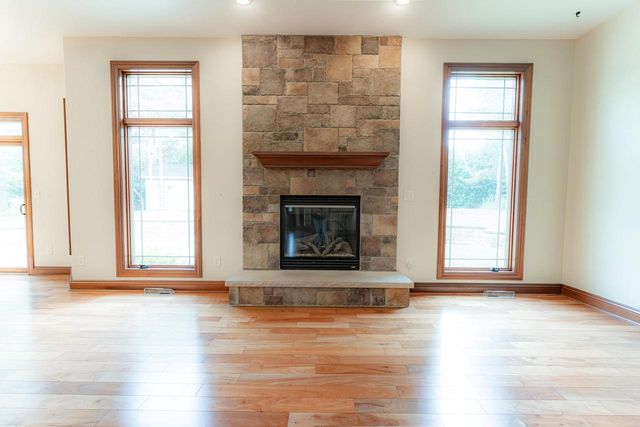 5020 Pine Tree CIRCLE, Racine, WI 53402