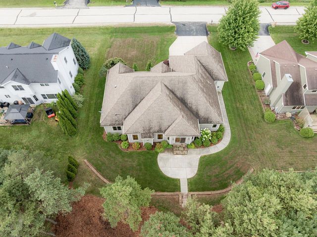 5020 Pine Tree CIRCLE, Racine, WI 53402
