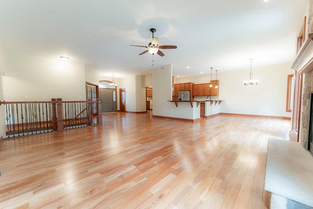 5020 Pine Tree CIRCLE, Racine, WI 53402