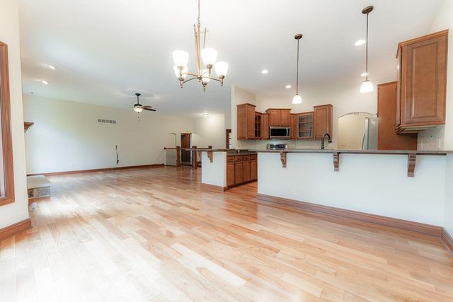 5020 Pine Tree CIRCLE, Racine, WI 53402