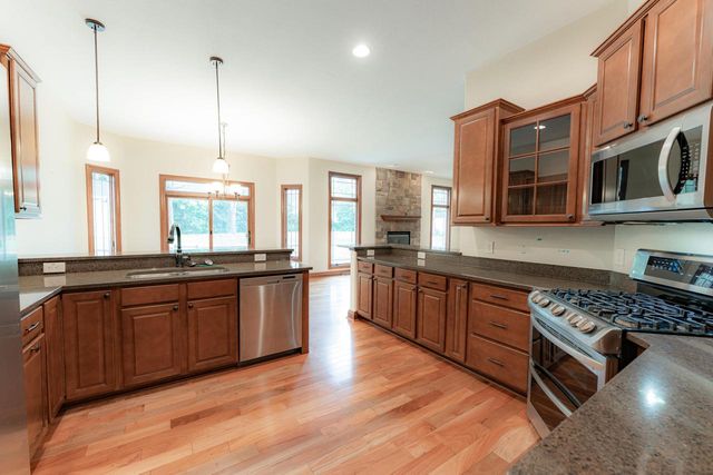 5020 Pine Tree CIRCLE, Racine, WI 53402