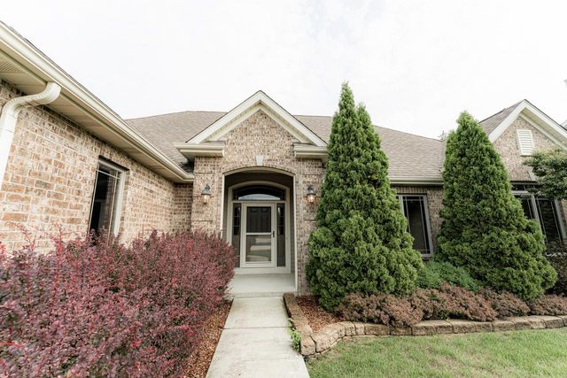 5020 Pine Tree CIRCLE, Racine, WI 53402