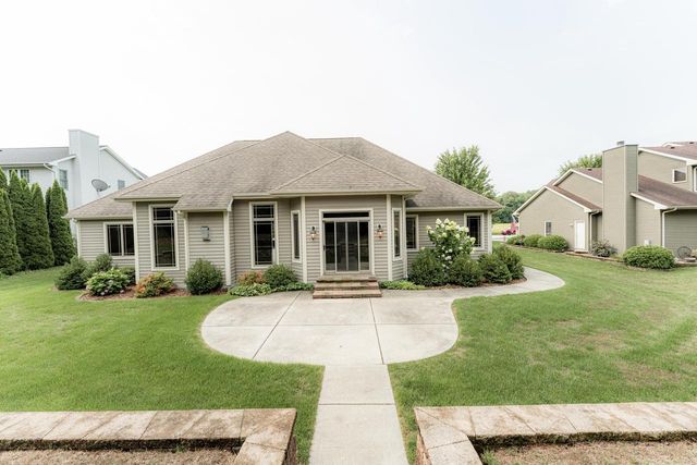 5020 Pine Tree CIRCLE, Racine, WI 53402