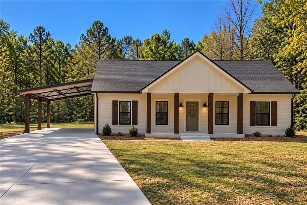 145 Walraven Place, Dallas, GA 30132