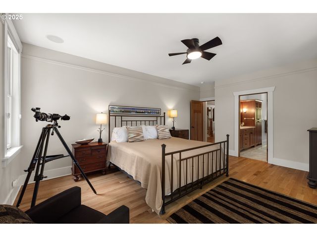 12624 Sw 22ND Ave, Lake Oswego, OR 97034