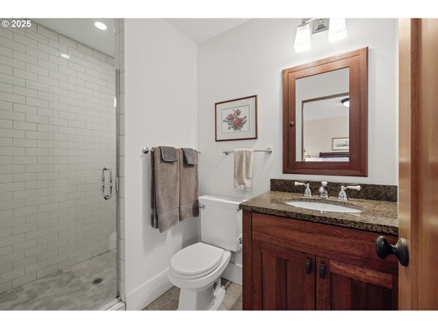 12624 Sw 22ND Ave, Lake Oswego, OR 97034