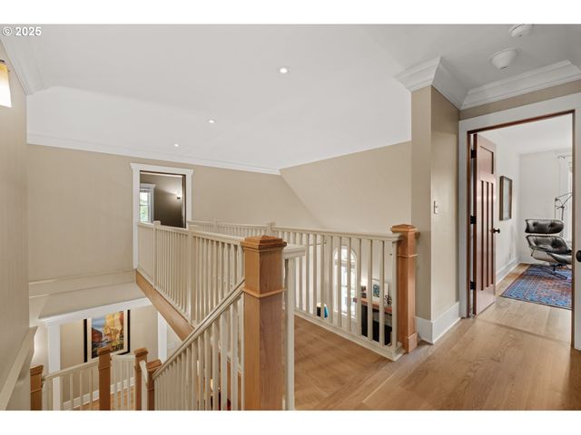 12624 Sw 22ND Ave, Lake Oswego, OR 97034