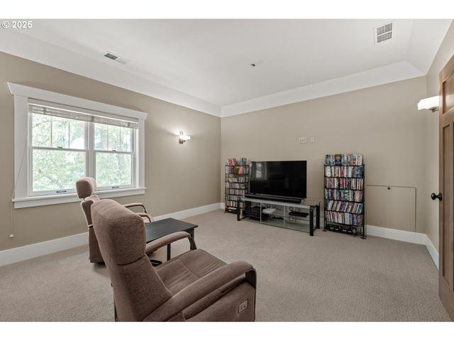 12624 Sw 22ND Ave, Lake Oswego, OR 97034