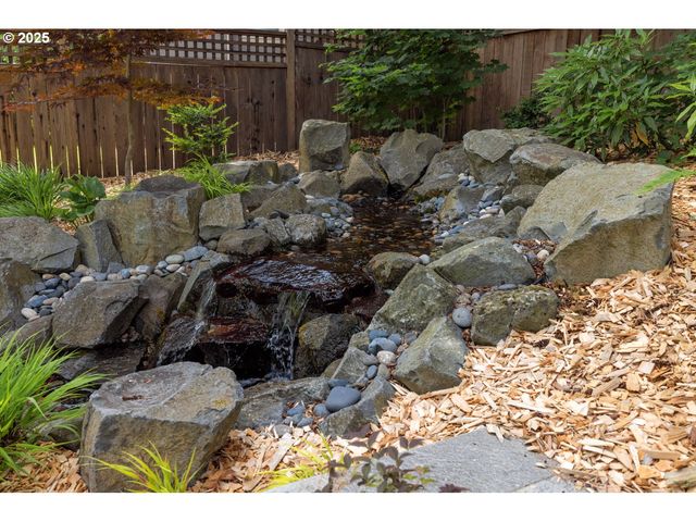 12624 Sw 22ND Ave, Lake Oswego, OR 97034