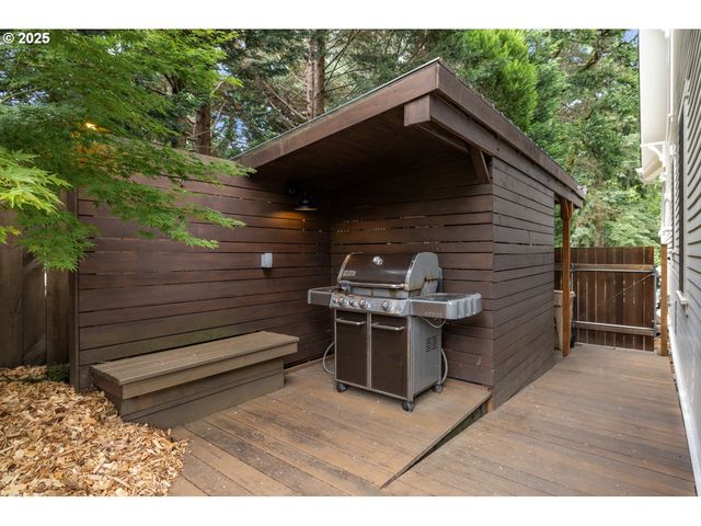 12624 Sw 22ND Ave, Lake Oswego, OR 97034