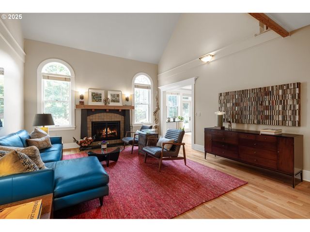 12624 Sw 22ND Ave, Lake Oswego, OR 97034