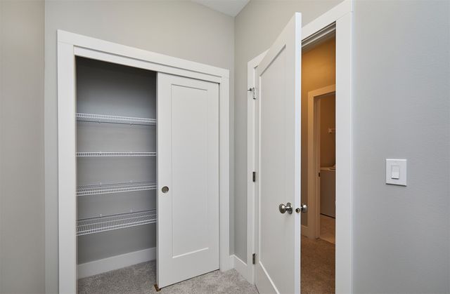 9683 Crestview Drive, West Des Moines, IA 50266