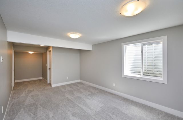 9683 Crestview Drive, West Des Moines, IA 50266