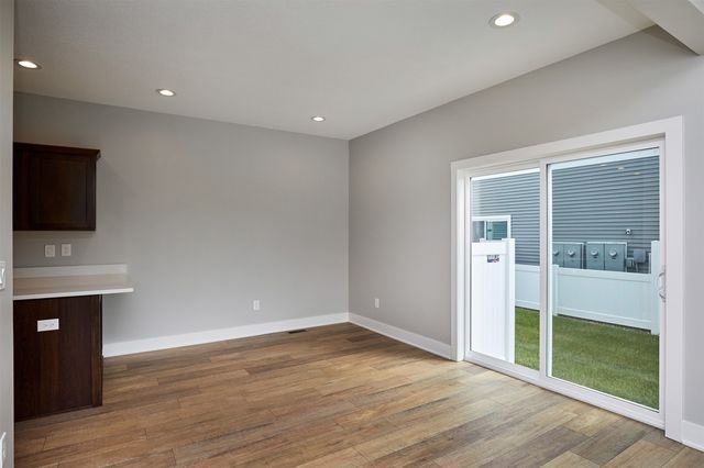 9683 Crestview Drive, West Des Moines, IA 50266